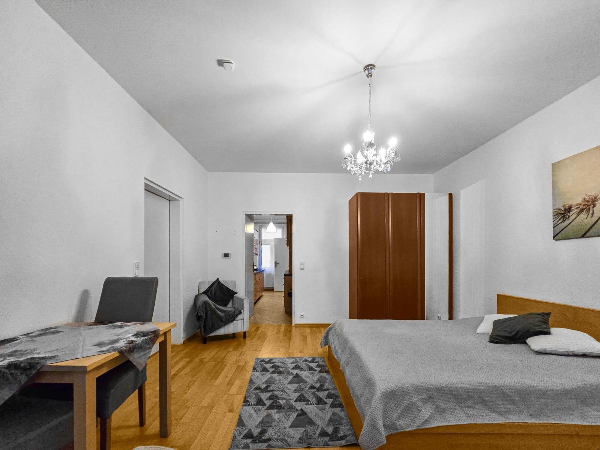 Three-Bedroom, Three King-Size Bed Retreat Bécs Kültér fotó